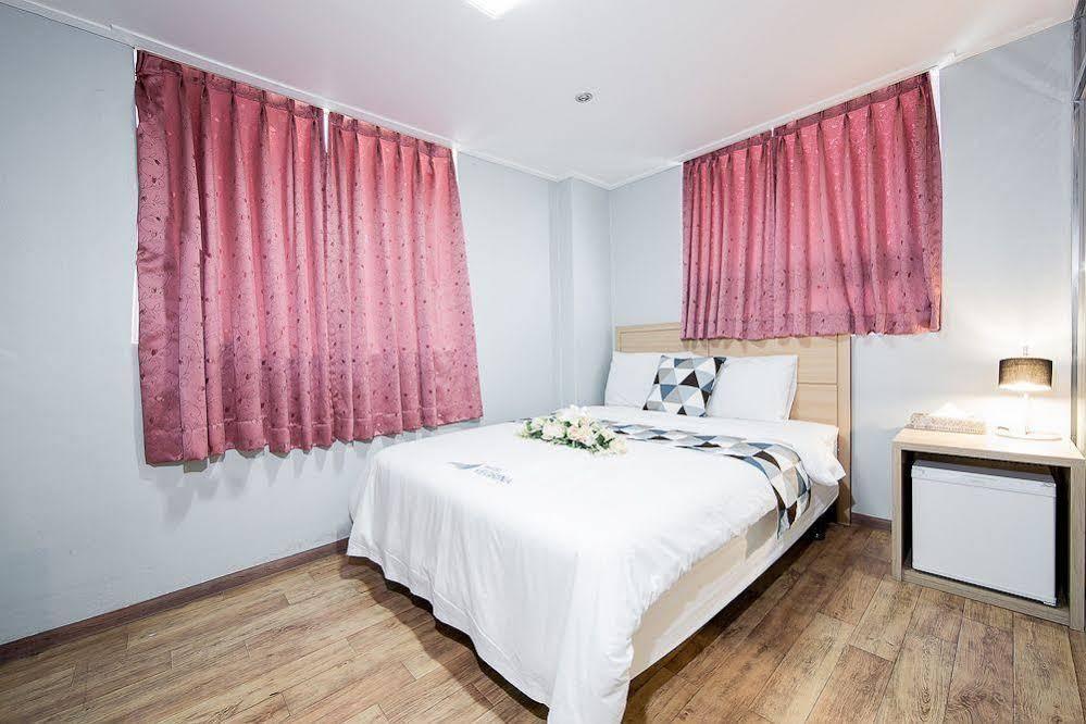 Incheon Airport Yegrina Hotel Екстер'єр фото