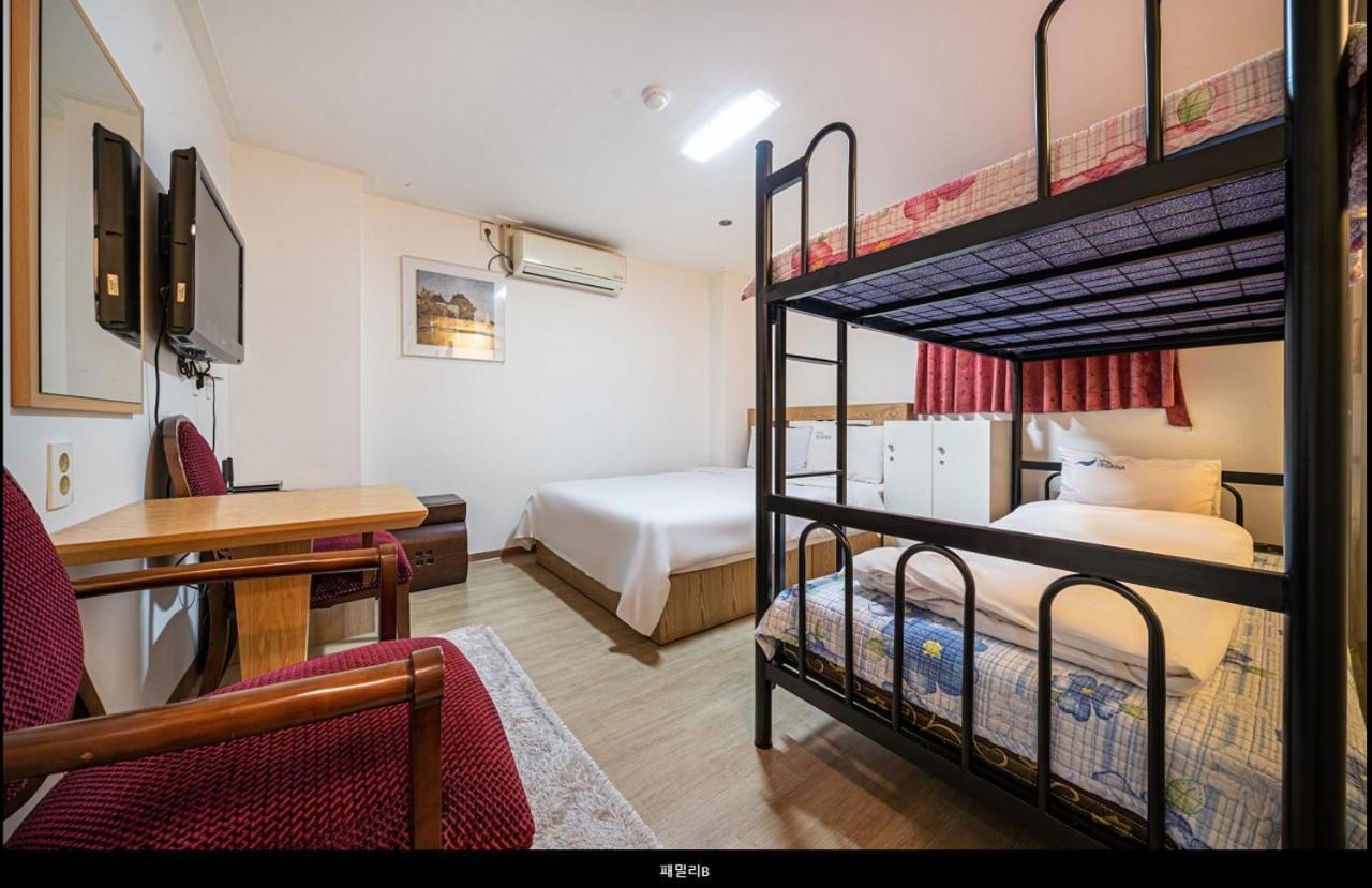 Incheon Airport Yegrina Hotel Екстер'єр фото